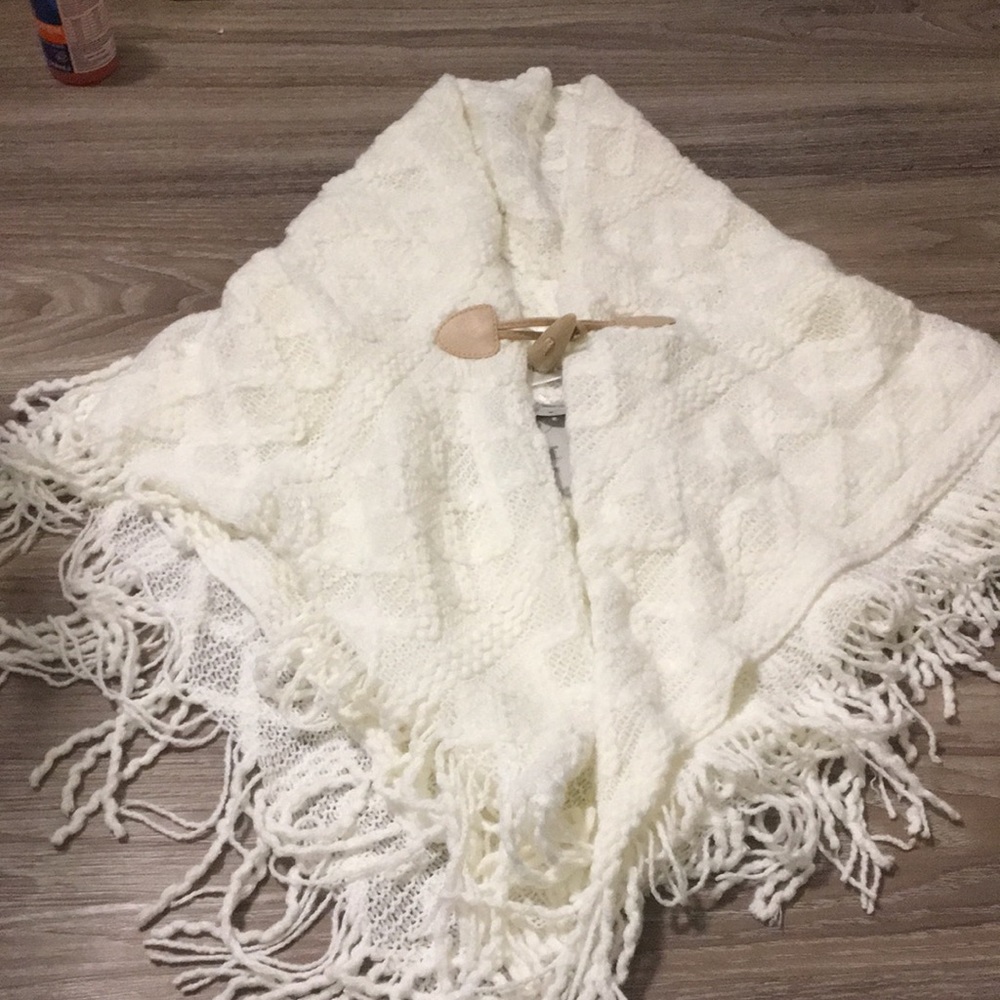 Mixit children’s poncho has no “size”